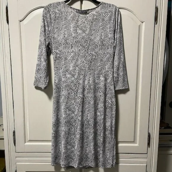 APT9 Wrap Dress - Picture 3 of 3